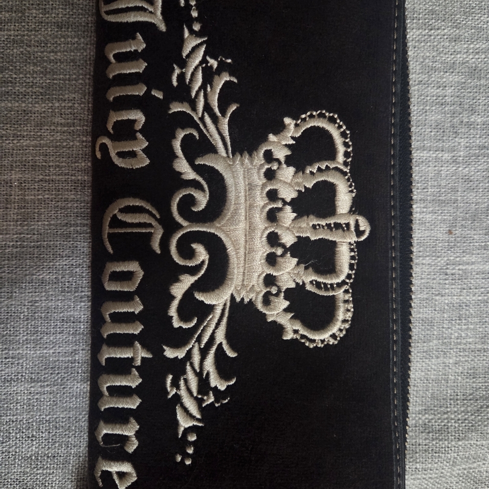 Vintage Juicy Couture Velour wallet